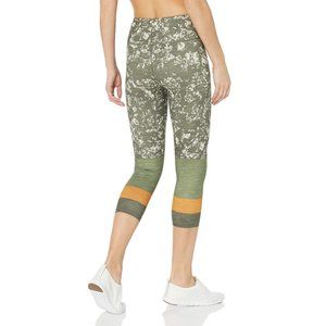 NWOT Green PrAna Pillar Printed Capri Leggings